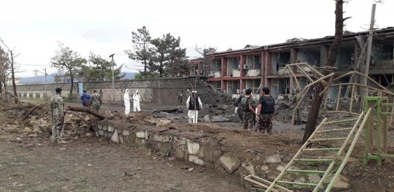 Talibanii revendică un atac cu un camion-capcană. Cel puțin cinci oameni au fost uciși!