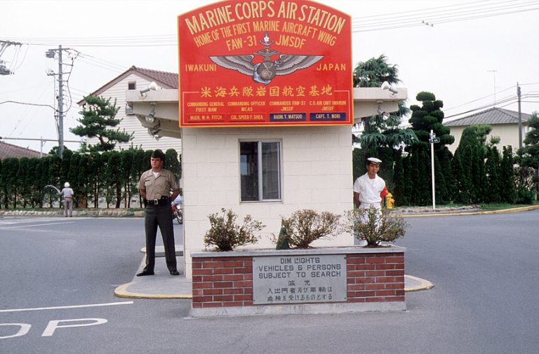 O bază militară americană le cere angajaţilor japonezi să NU-şi trimită copiii la şcoală