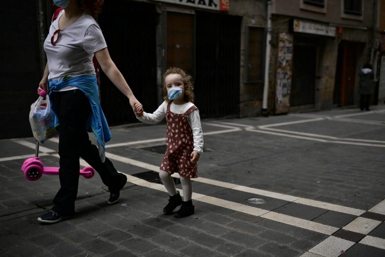 Spania se pregăteşte de noul an şcolar: Masca rămâne obligatorie pentru copii!
