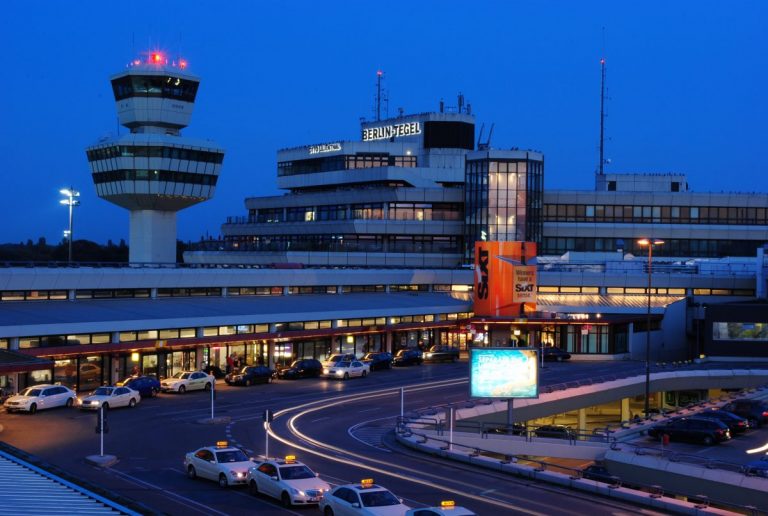Berlinul pune lacătul la porţile unui mare aeroport