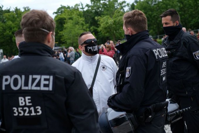Manifestaţii în mai multe orașe germane împotriva restricţiilor antiepidemice