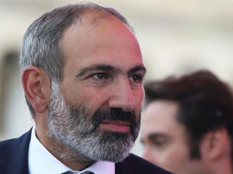 Nikol Paşinian denunţă o lovitură de stat în Armenia