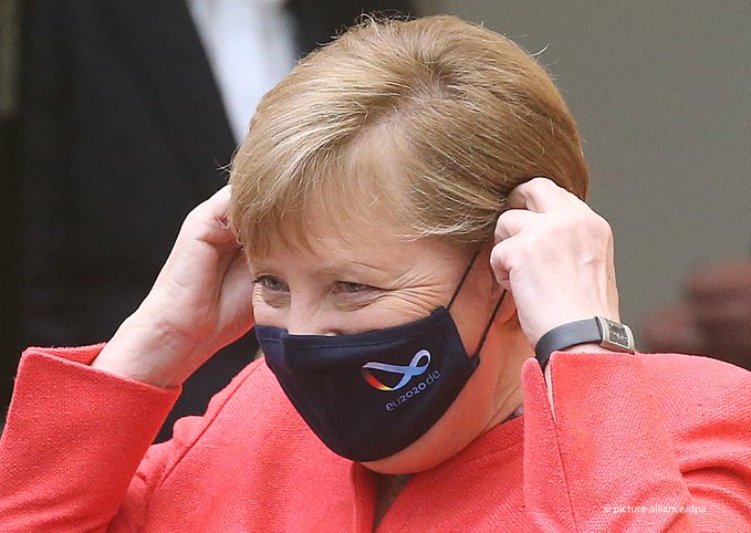 Partidul lui Merkel vrea ‘să pună batista pe țambal’ în scandalul măștilor sanitare
