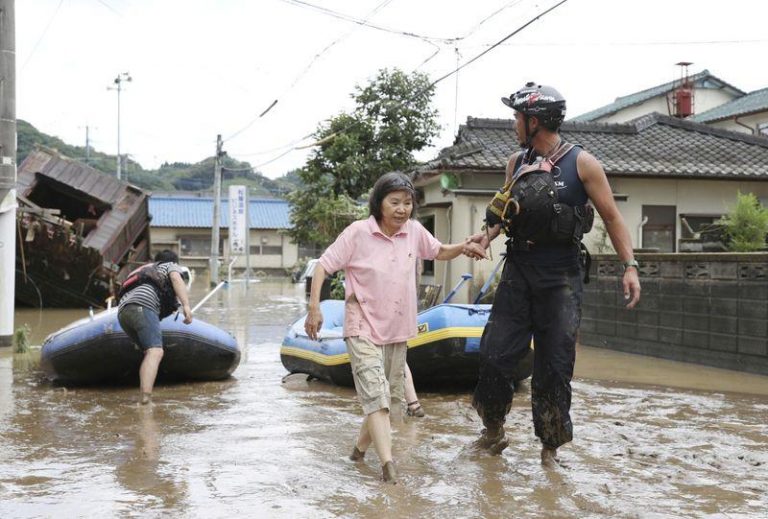 Peste 5 milioane de japonezi au primit ordin să-şi evacueze casele din cauza ameninţării iminente a inundaţiilor