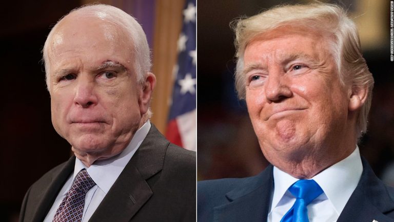 Ultimele cuvinte ale lui John McCain par să îl critice pe Donald Trump