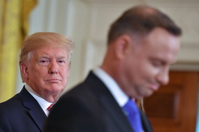 Trump îi dă asigurări preşedintelui Duda că este ‘alături de Polonia până la capăt’