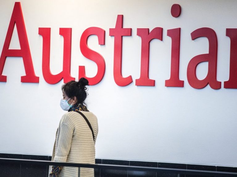 Austria INTERZICE toate zborurile venite din România