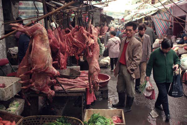 Vietnamul INTERZICE importurile de animale sălbatice şi ÎNCHIDE pieţele în care acestea erau comercializate