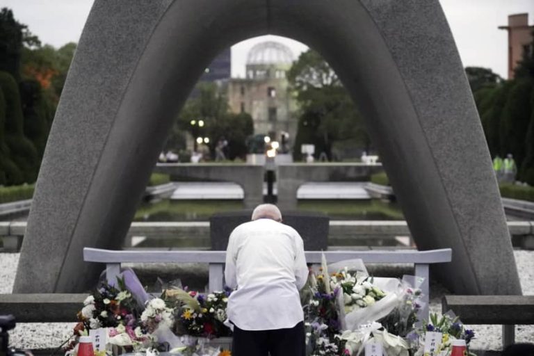 Ambasadorul Rusiei în Japonia a adus un omagiu victimelor de la Hiroshima