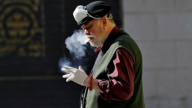 Turcia va interzice fumatul în mai multe spaţii publice pentru a opri răspândirea COVID-19