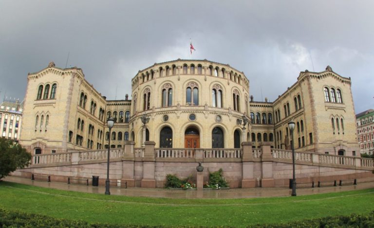 Parlamentul Norvegiei, ţinta unui atac din partea hackerilor