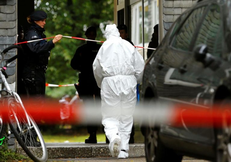 Poliţia germană a împuşcat mortal la Hamburg un bărbat înarmat cu un cuţit şi care avea un comportament agresiv