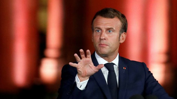 Macron le cere aliaţilor Ucrainei ”să nu fie laşi”