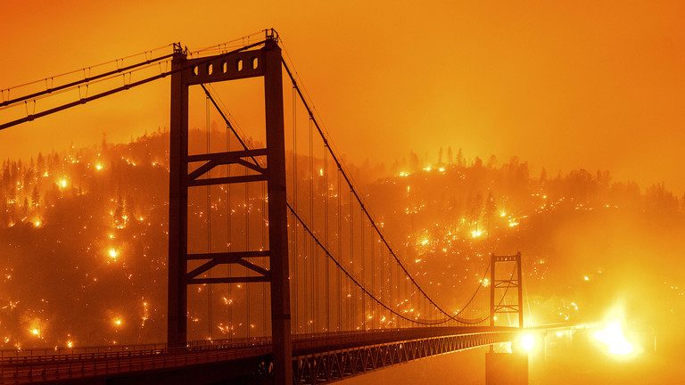 Incendiile istorice din California aduc APOCALIPSA în San Francisco (FOTO/VIDEO)
