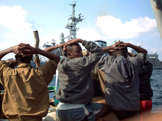 Un petrolier britanic a fost ATACAT de pirați în Golful Aden