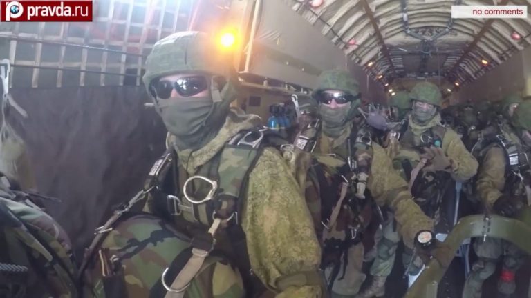 Rusia trimite un batalion de paraşutişti în Belarus
