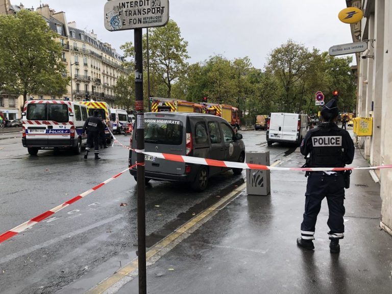 Atac armat la Paris; doi morți și patru răniți