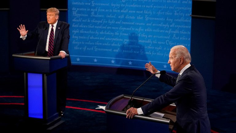 Trump a anunţat că va participa la o dezbatere cu Biden, dar consideră că este nedrept