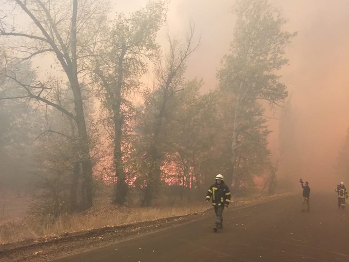 Opt oameni au pierit în incendiile de pădure din Ucraina (FOTO/VIDEO)