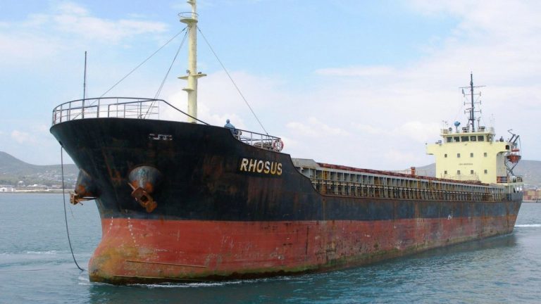 Mandat de arestare pe numele căpitanului şi proprietarului vasului care a adus substanţa explozivă în portul din Beirut