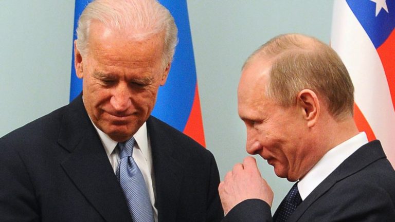 Putin l-a felicitat pe Biden pentru victoria în alegerile prezidenţiale din SUA