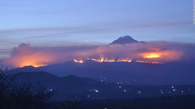 Mai multe incendii de vegetaţie continuă să se răspândească pe Muntele Kilimanjaro
