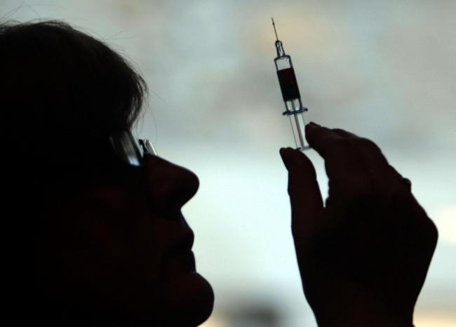 O italiancă a fost injectată DIN GREŞEALĂ cu şase doze de vaccin anti-COVID-19