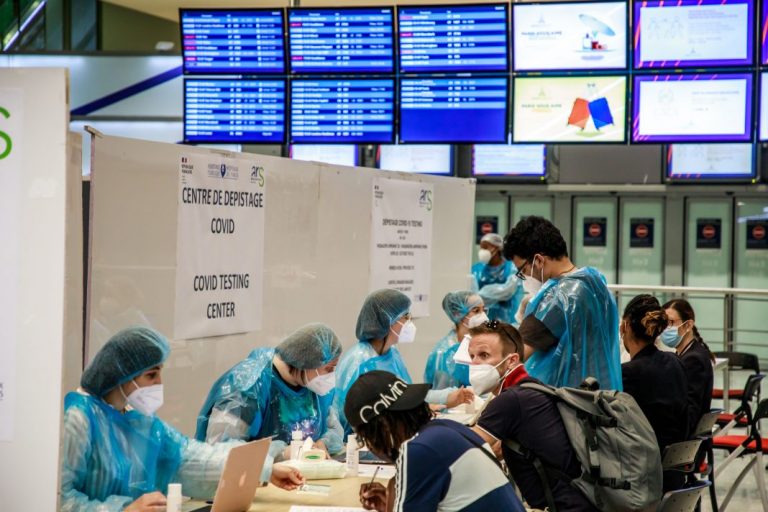 Aeroporturile din Franţa vor avea teste antigenice pentru coronavirus