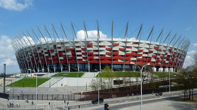 Polonia va închide spitalul deschis temporar pentru bolnavii cu COVID-19 pe stadionul naţional din Varşovia