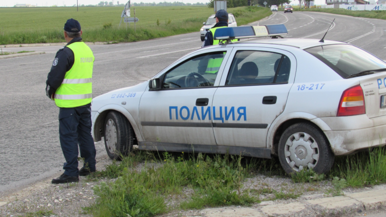 O maşină plină cu migranţi s-a răsturnat în Bulgaria! Sunt mai multe victime!