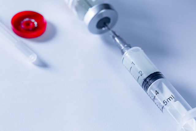 Rusia va începe în luna iulie testele clinice pentru vaccin capabil să genereze imunitate la nivel celular