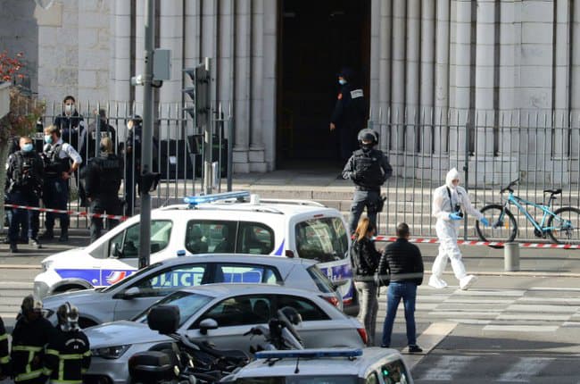 Omagiu naţional în Franța pentru victimele atentatului de la Nisa