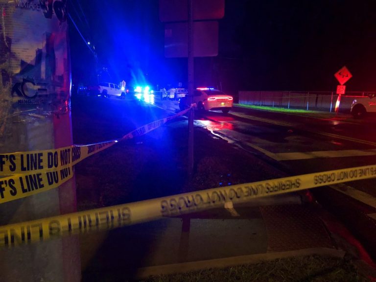 Incident armat lângă un teren de baschet din Tampa (VIDEO)! Un om a murit şi alţi şapte au fost răniţi