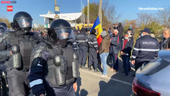 BĂTAIE la alegerile din R.Moldova (VIDEO)! Trupele speciale au intervenit în forţă
