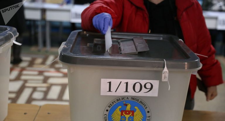 Toate secţiile de votare de pe teritoriul Republicii Moldova au fost deschise