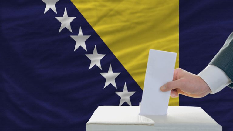 Alegerile din Bosnia consolidează divizările etnice, dar înclină politica externă spre Occident
