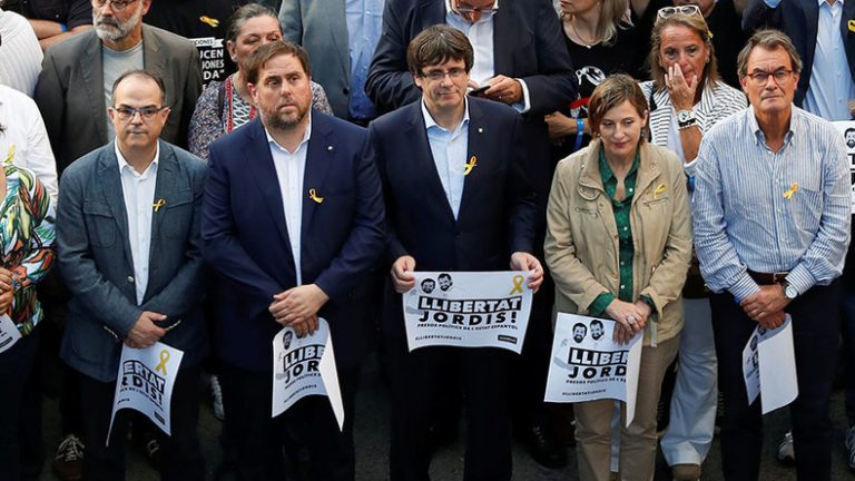 Parchetul spaniol a cerut ARESTAREA preventivă pentru opt membri ai guvernului catalan