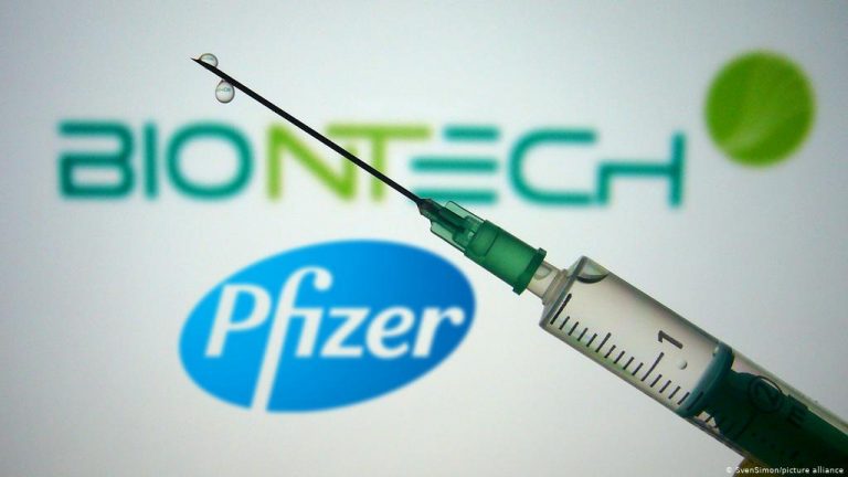 Pfizer/BioNTech vrea să ceară autorizare pentru a treia doză de vaccin