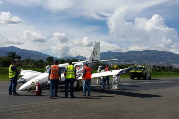 Un avion de tipul ‘Piper’ s-a prăbuşit peste un cartier rezidenţial în oraşul columbian Medellin