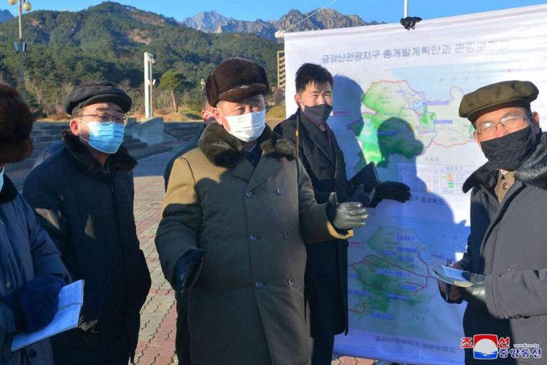 Coreea de Nord vrea să-şi relanseze turismul prin transformarea unei staţiuni montane
