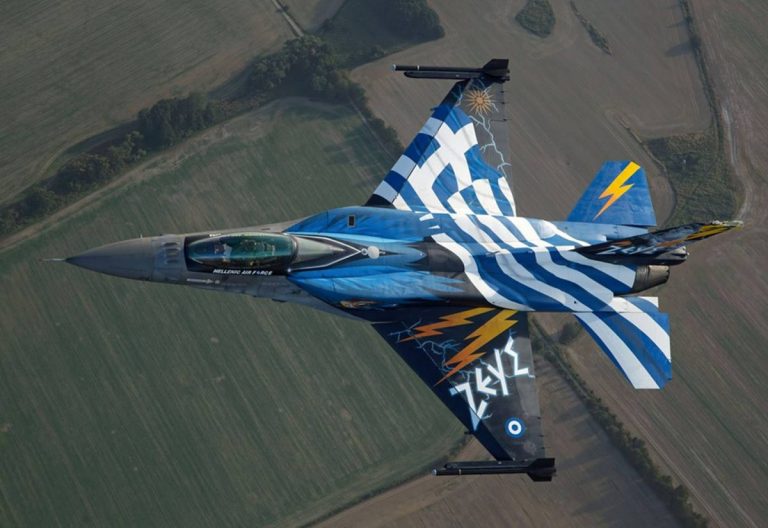 Israelul face o şcoală de pilotaj pentru forţele aeriene elene