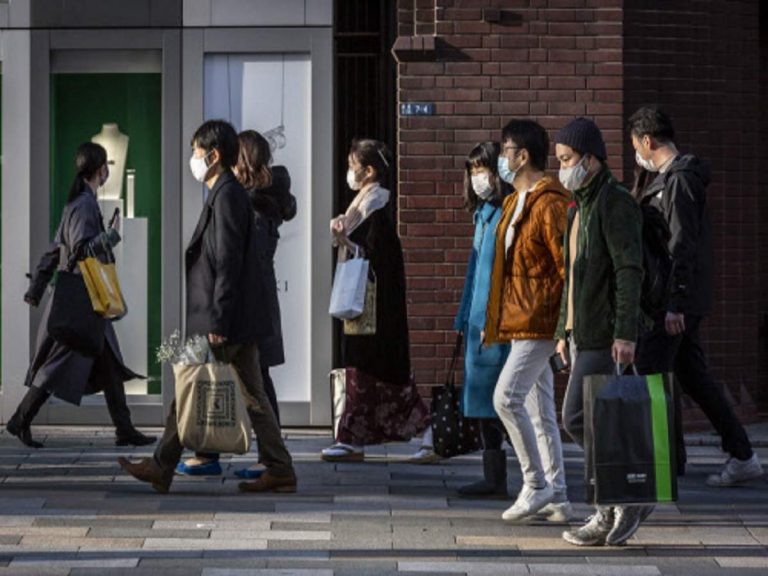 RECORD de noi infectări cu covid la Tokyo! Japonia extinde restricţiile antiepidemice