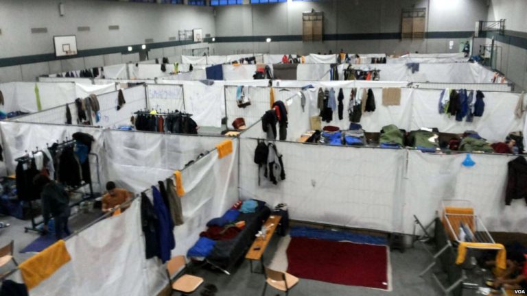 ONU: Peste 2 milioane de refugiaţi vor trebui să găsească o locuinţă nouă permanentă anul viitor
