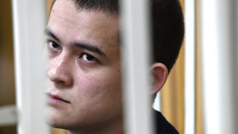 Recrutul care a ucis opt militari ruși a fost condamnat la 24 de ani de temniță