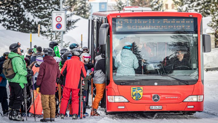 Testare masivă în St. Moritz! 53 de persoane sunt infectate cu coronavirus