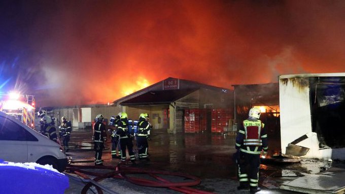 Incendiu puternic la o fabrică de carne de lângă Berlin