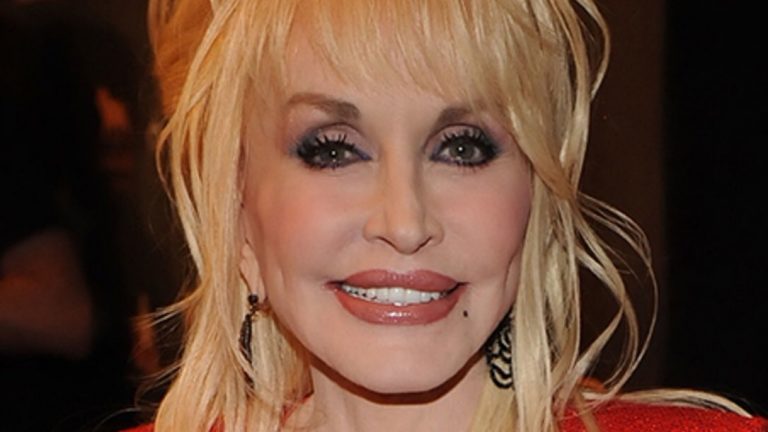 Dolly Parton a doborât trei recorduri mondiale Guinness