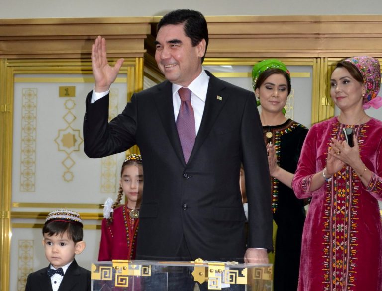 Președintele Turkmenistanului își numește fiul viceprim-ministru