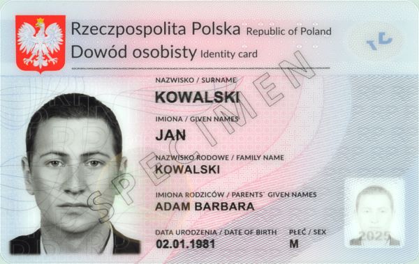 ‘Buletinele’ polonezilor vor avea amprentele digitale şi semnătura electronică