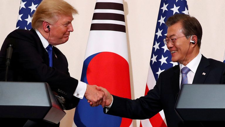 Moon Jae-in va discuta cu Donald Trump despre intenția Coreei de Nord de a renunța definitiv la programul nuclear